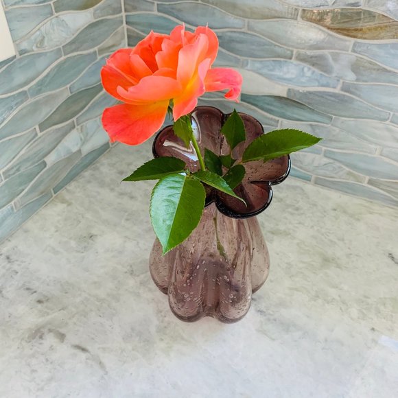 ❌Sold Anthropologie Purple Glass Flower Petal Vase - Picture 7 of 7